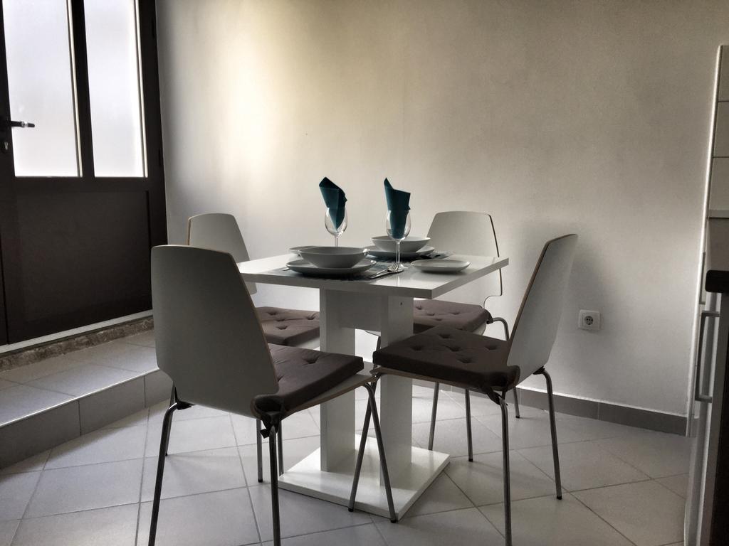 Apartment Estera Jelsa  Esterno foto