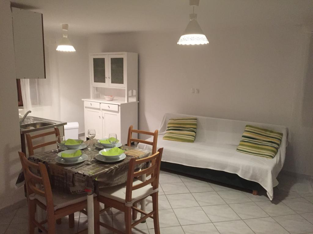 Apartment Estera Jelsa  Esterno foto