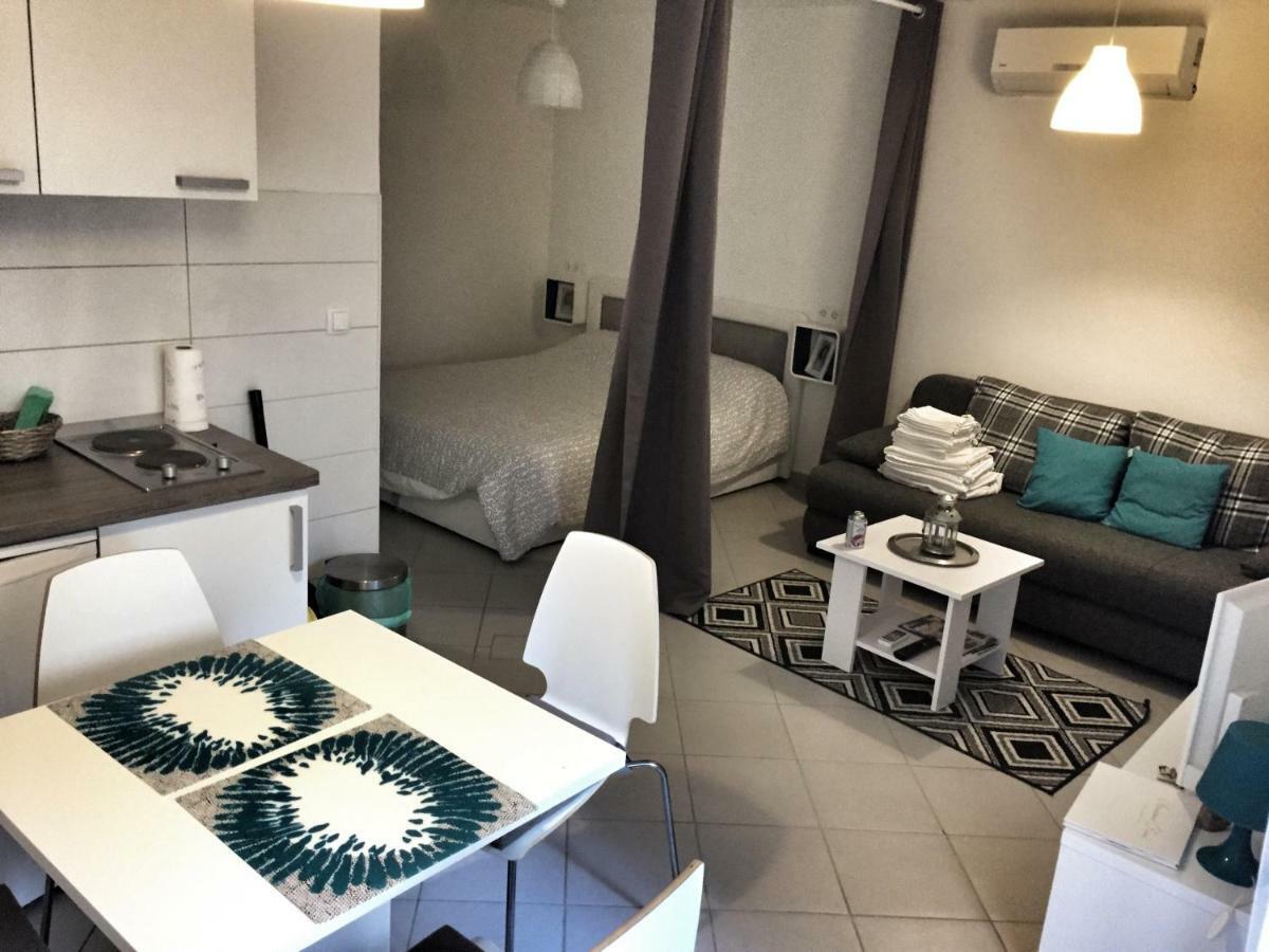 Apartment Estera Jelsa  Esterno foto